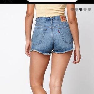 Levi’s 501 cutoff denim shorts 27